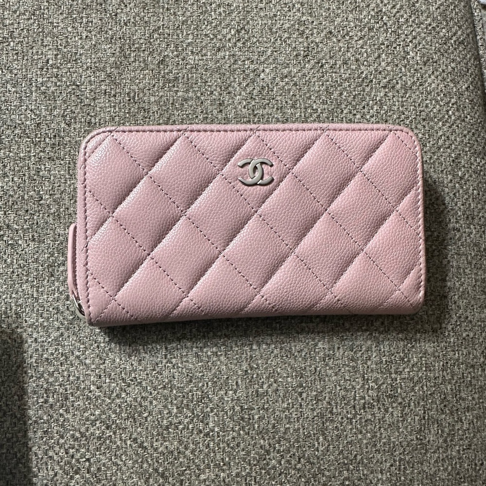Chanel classic zipped wallet. Brand new!